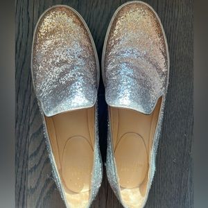 Stuart Weitzman Slip-On Sneakers
Metallic & Silver size 8.5